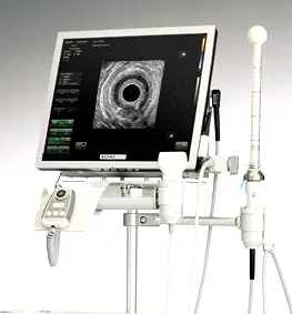 Equipo de ultrasonido endoanal utilizado para obtener imágenes del canal anal
